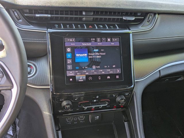Used 2024 Jeep Grand Cherokee Altitude image 19