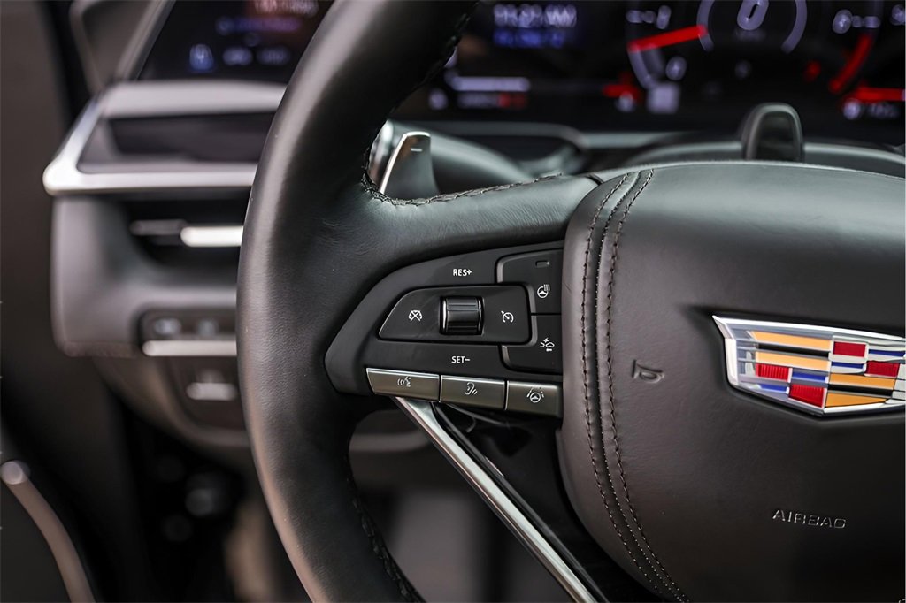 Used 2023 Cadillac Escalade V w/ LPO, ONYX Package image 17