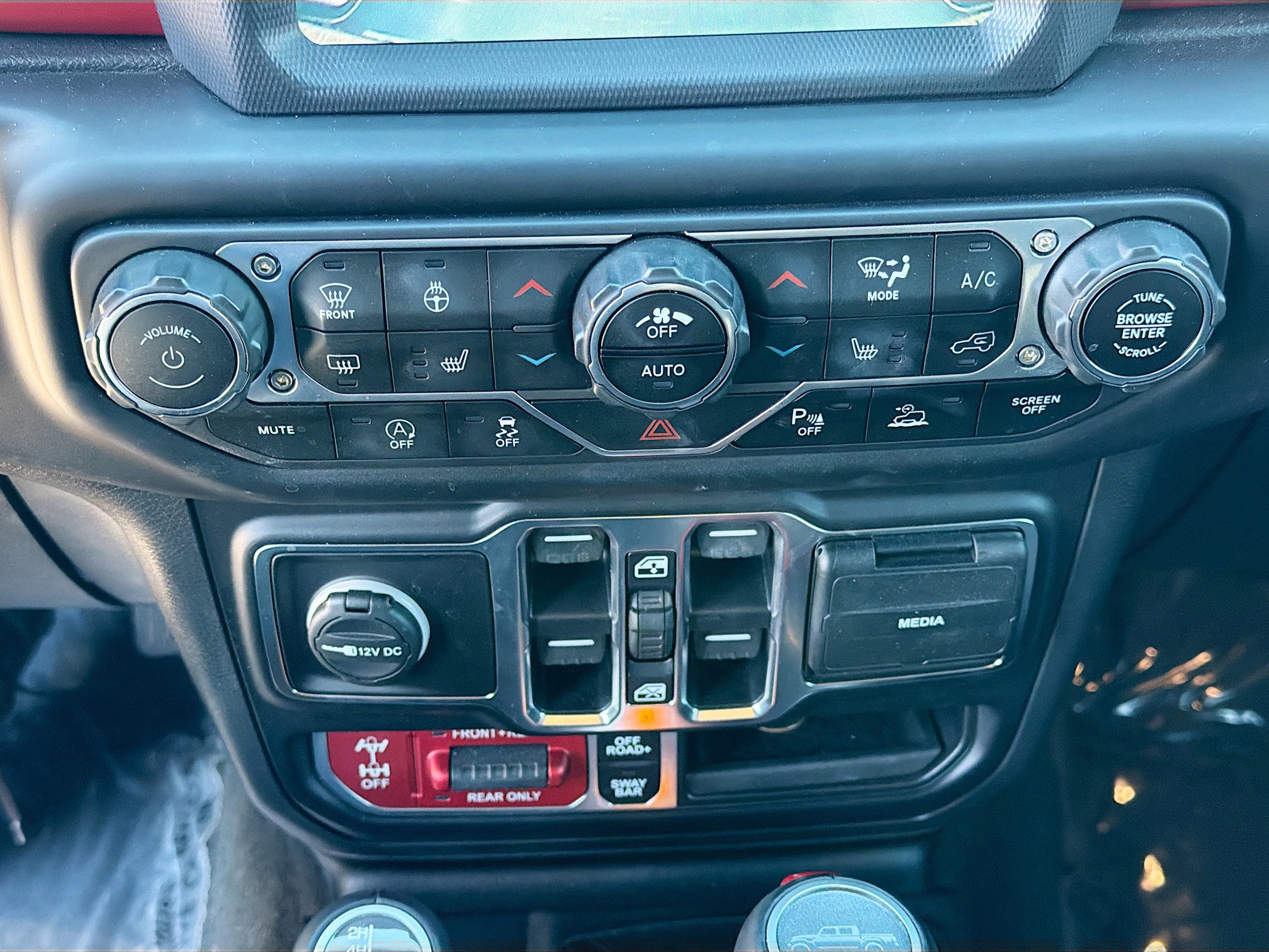 Used 2020 Jeep Gladiator Rubicon image 33