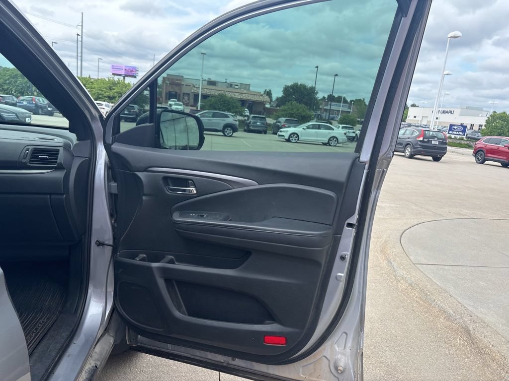 Used 2021 Honda Passport Sport image 24