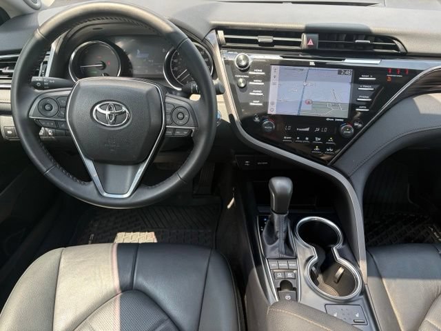 Used 2019 Toyota Camry XLE FWD image 3