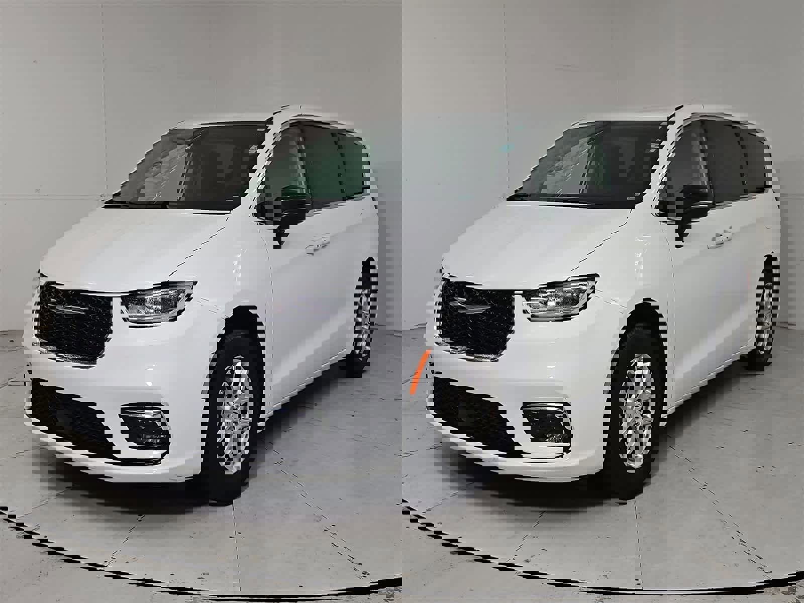 Used 2024 Chrysler Pacifica Touring-L