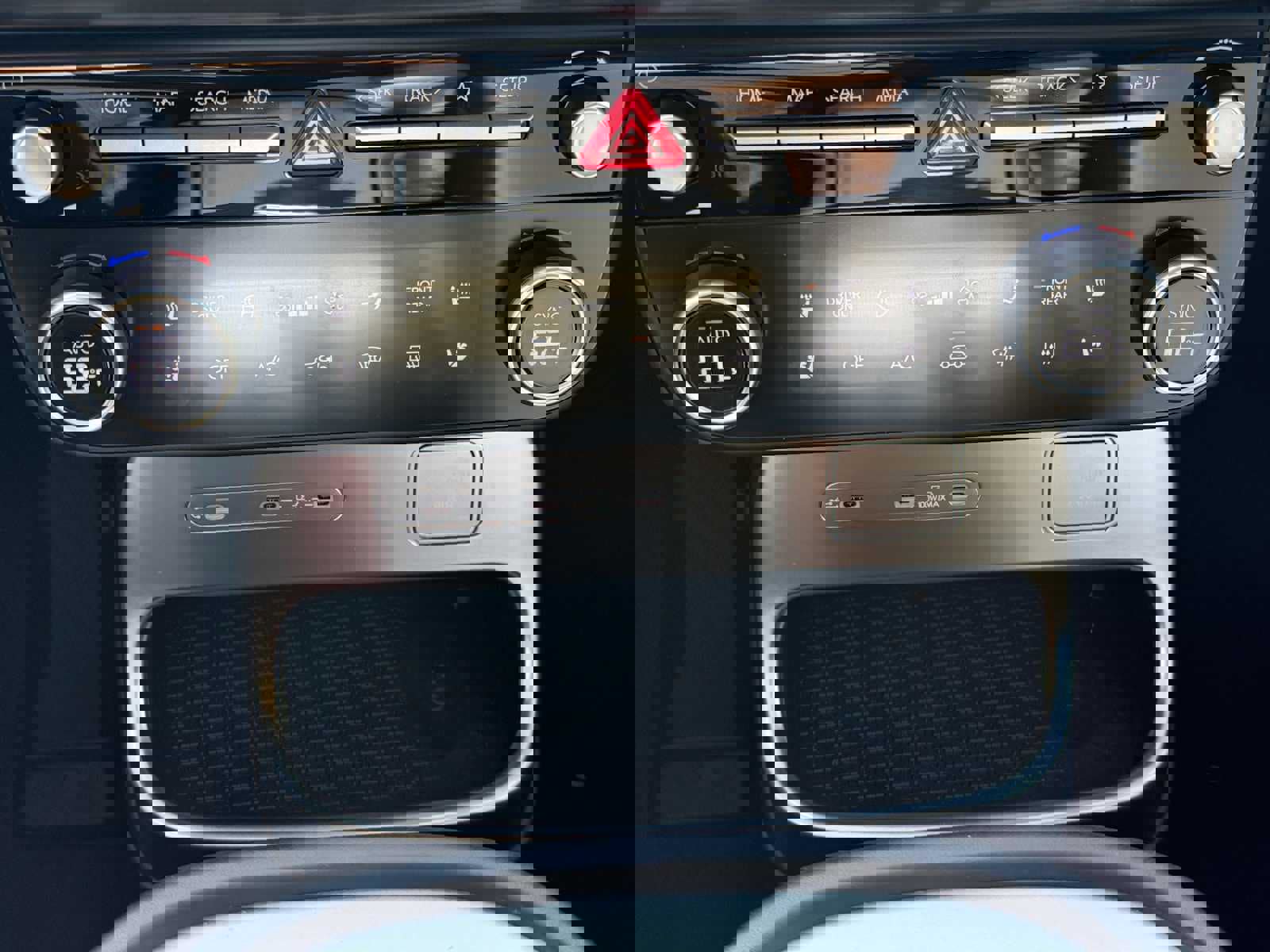 New 2026 Hyundai Ioniq 9 Limited image 19