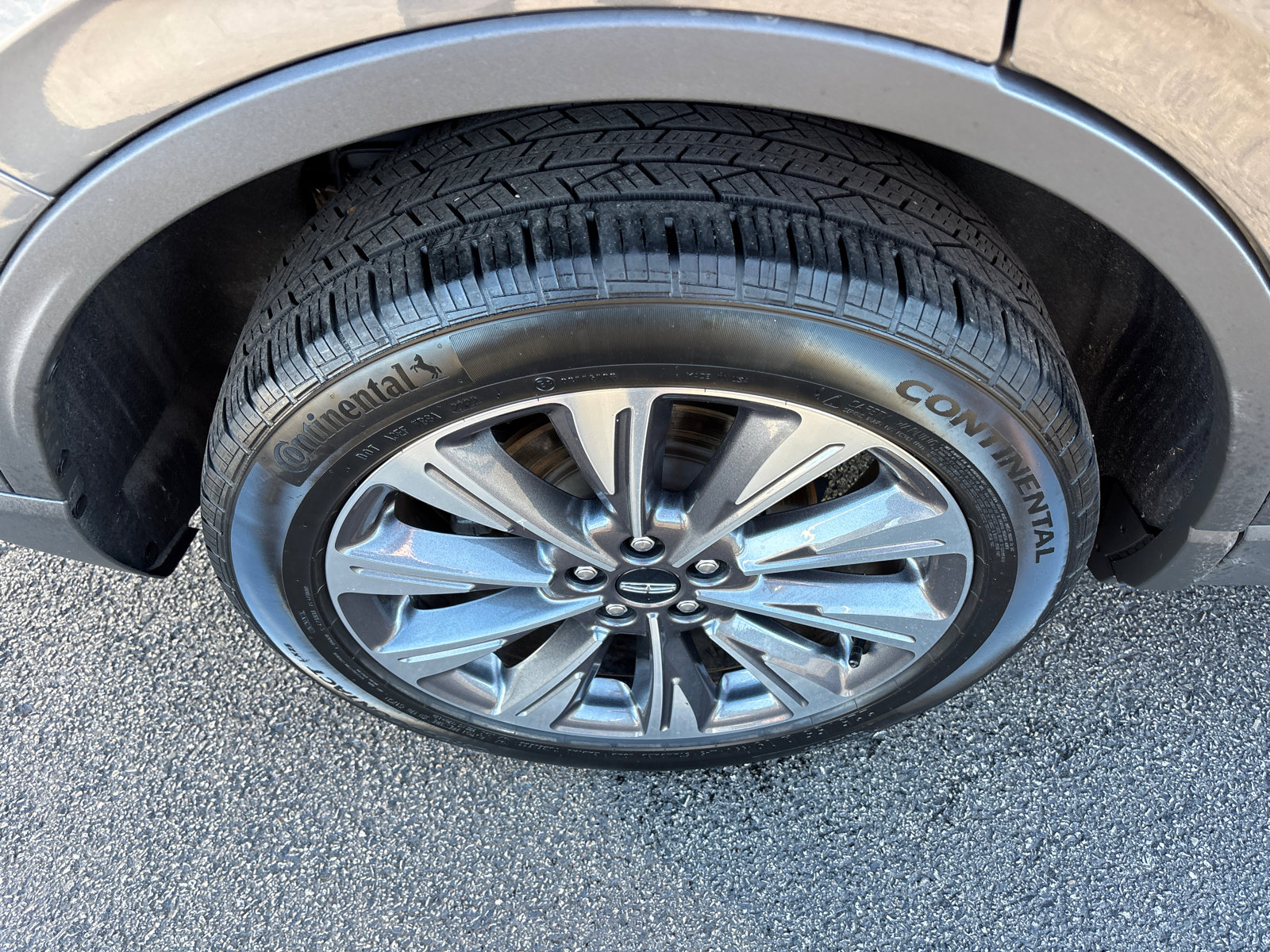 Certified 2022 Lincoln Corsair Reserve w/ Elements Package image 10