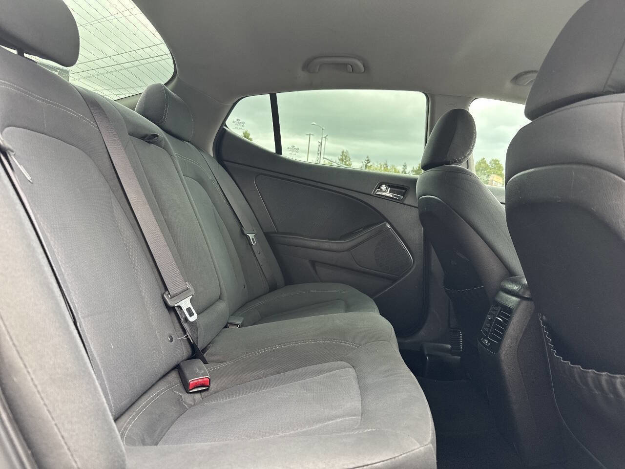 Used 2012 Kia Optima Hybrid w/ Hybrid Convenience Pkg FWD image 18