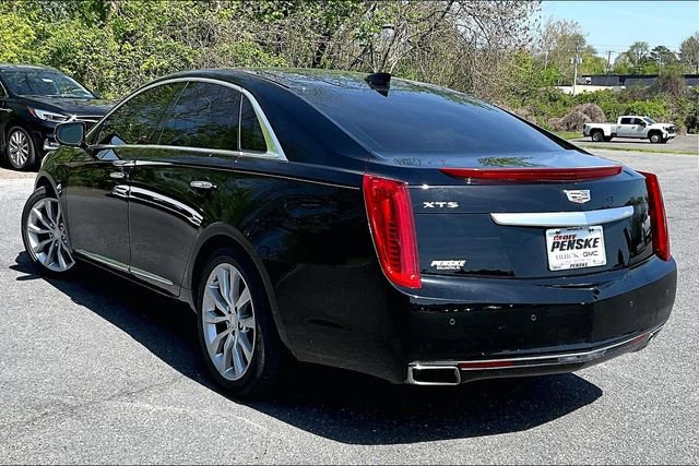 Used 2017 Cadillac XTS Luxury FWD image 4