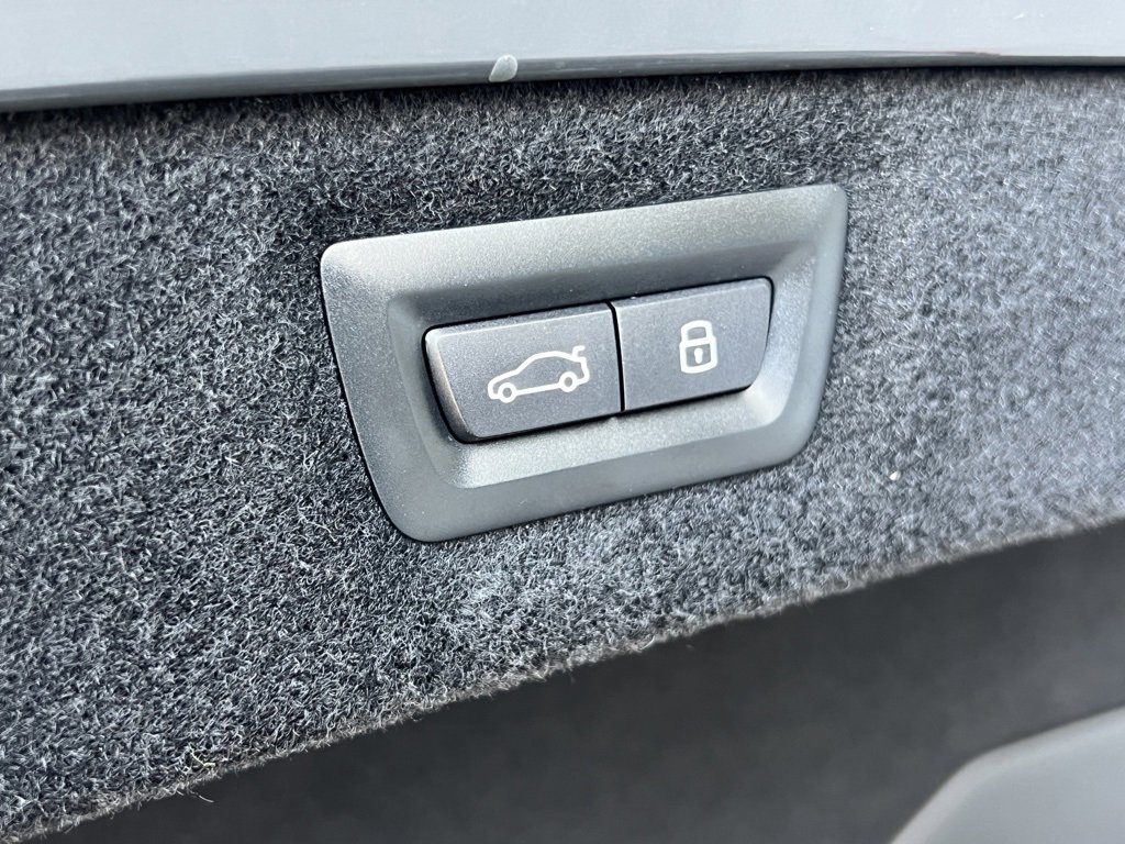 Used 2025 BMW M850i xDrive Coupe w/ M Sport Professional Package image 19