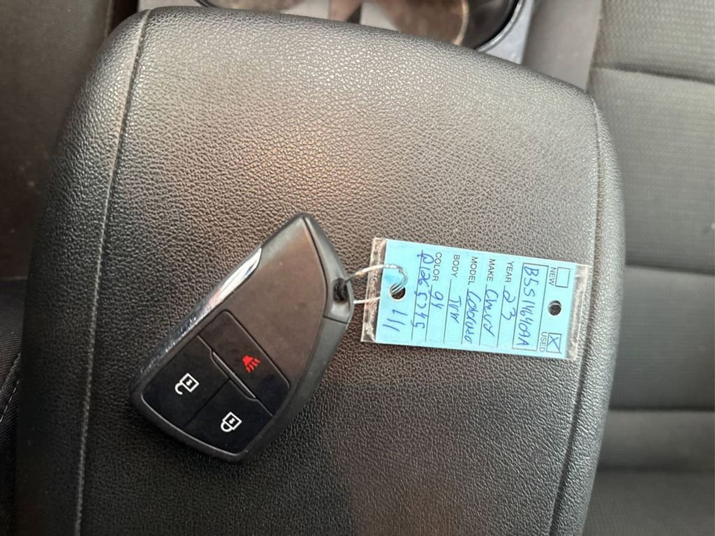 Used 2023 Chevrolet Colorado LT w/ LT Convenience Package image 38