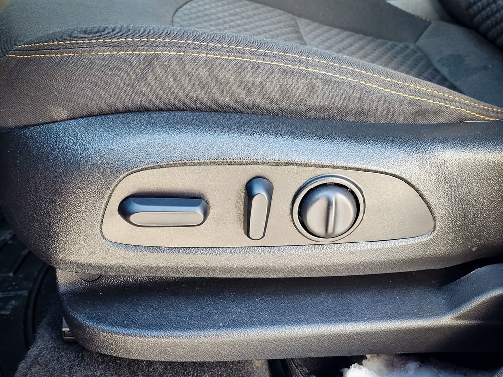 Used 2020 GMC Terrain SLE w/ Driver Convenience Package image 16