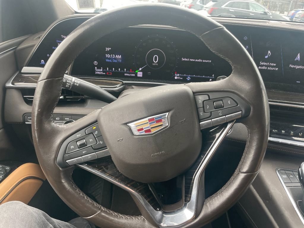 Used 2023 Cadillac Escalade Premium Luxury image 15