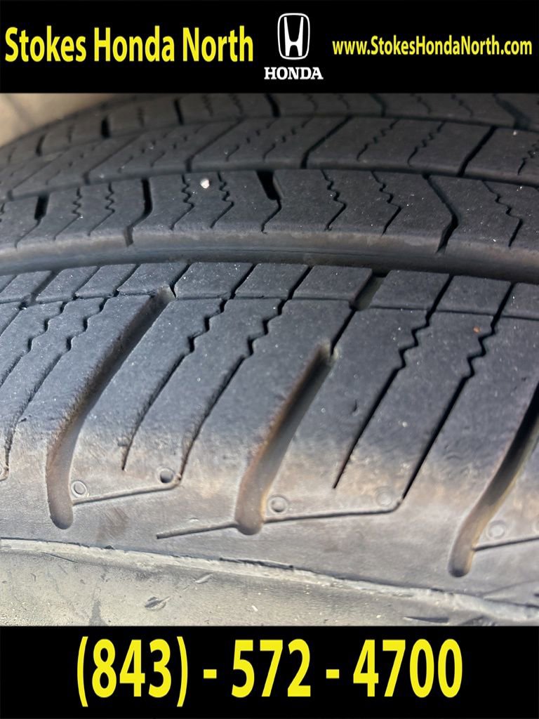 Used 2023 Kia Carnival LX image 5