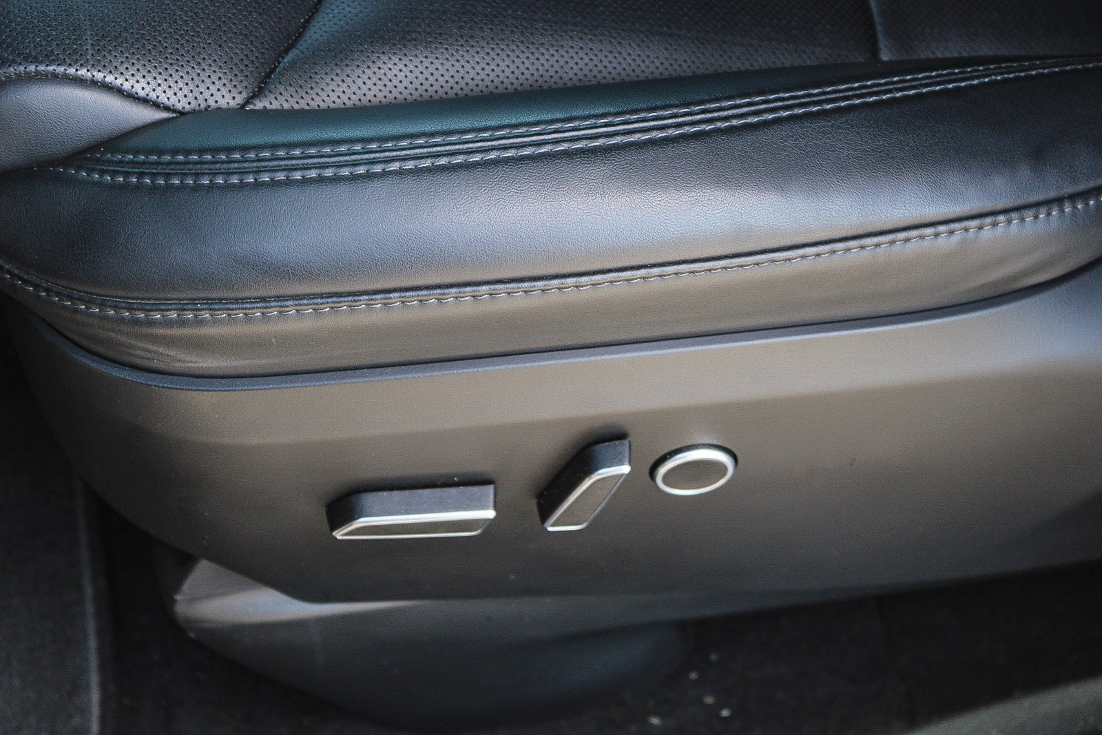 Used 2022 Tesla Model X image 22