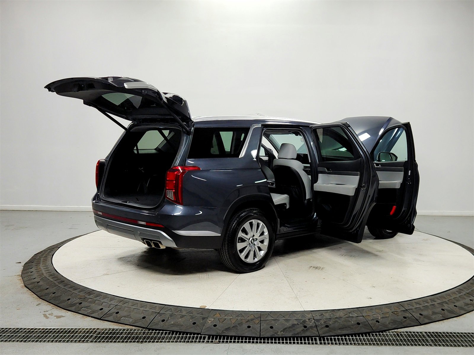 Used 2024 Hyundai Palisade SEL image 15