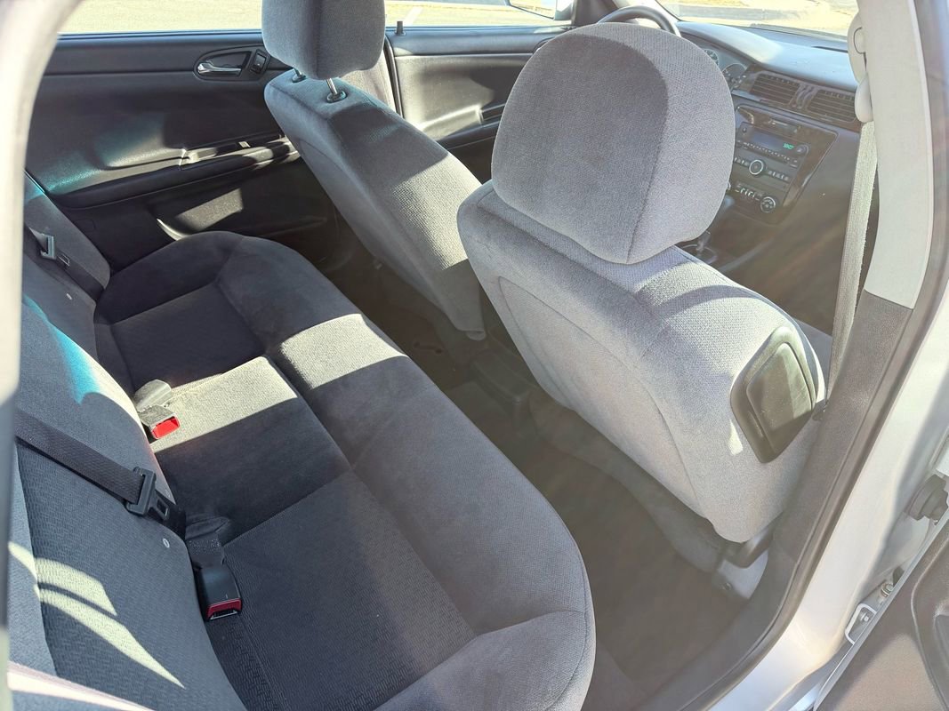 Used 2016 Chevrolet Impala LT image 15
