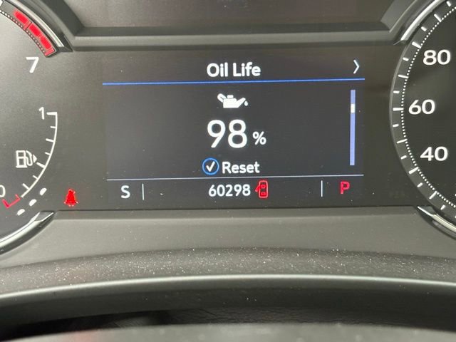 Used 2023 Cadillac XT4 Premium Luxury image 4