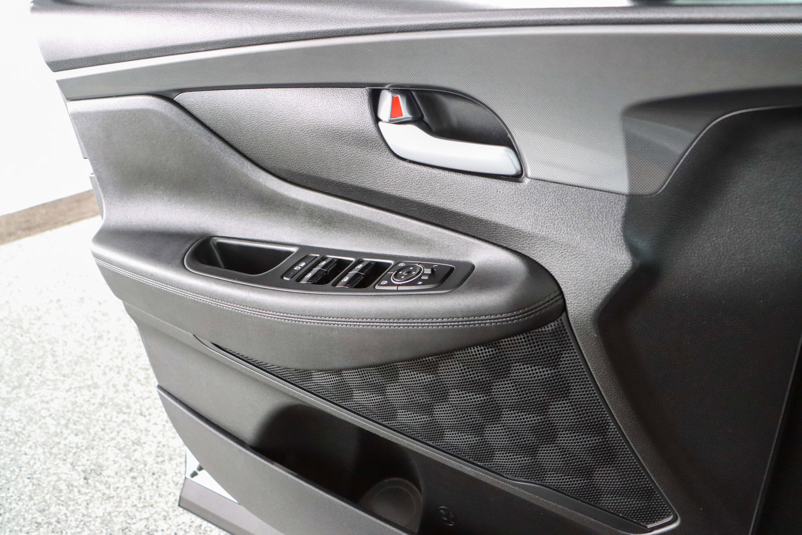Used 2022 Hyundai Santa Fe SEL w/ Convenience Package image 21