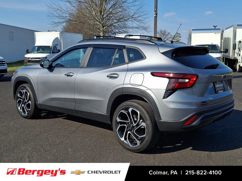 Certified 2026 Chevrolet Trax RS w/ Driver Confidence Package FWD image 8