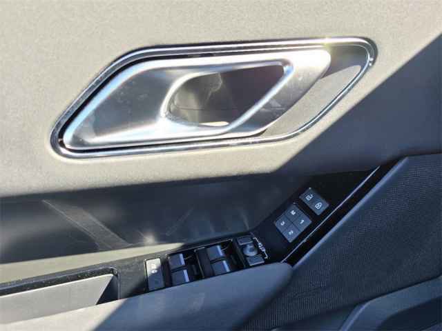 New 2025 Land Rover Range Rover Velar Dynamic SE image 35