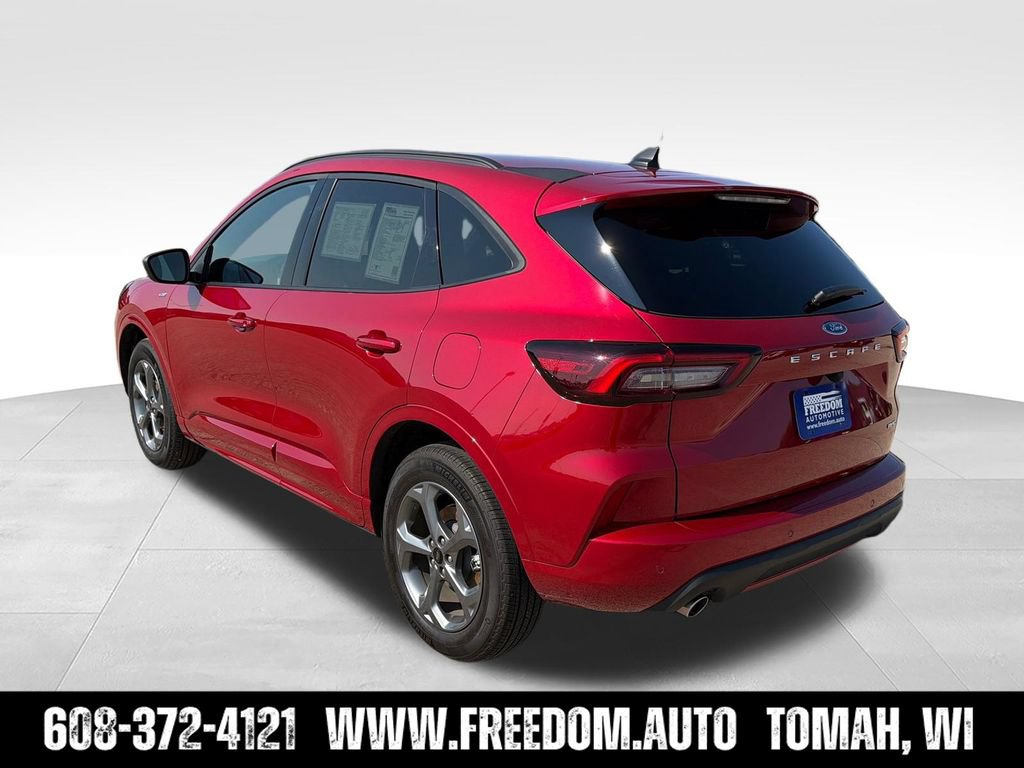 Used 2024 Ford Escape ST-Line w/ Tech Pack #1 AWD/4WD image 5