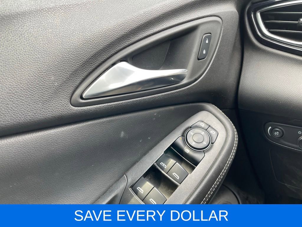 Used 2023 Buick Encore GX Select FWD image 17