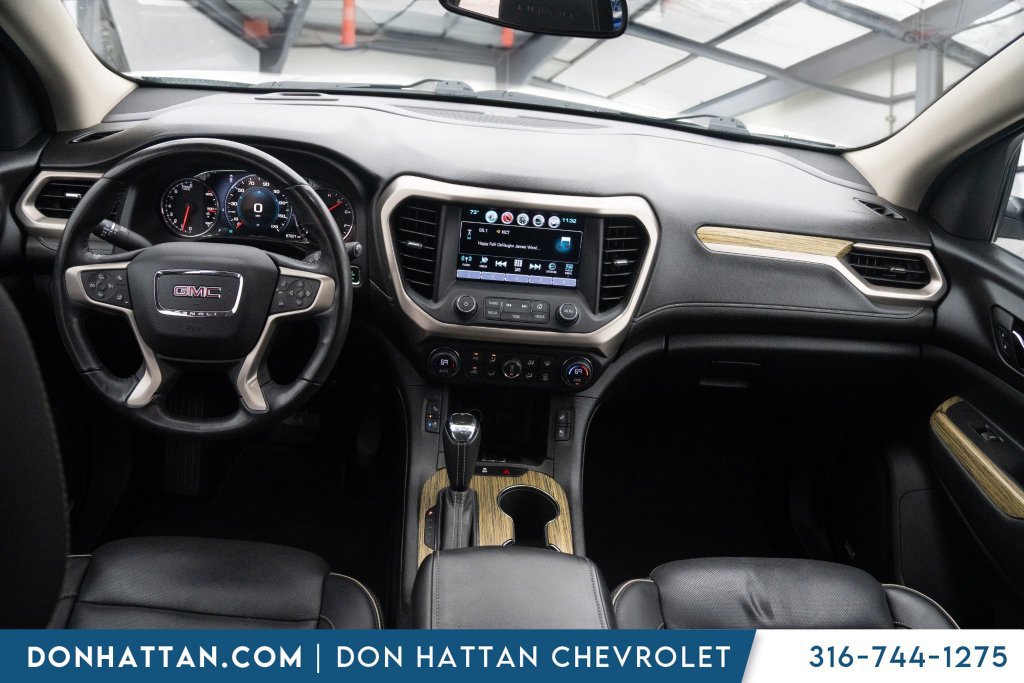 Used 2018 GMC Acadia Denali w/ Technology Package AWD/4WD image 4
