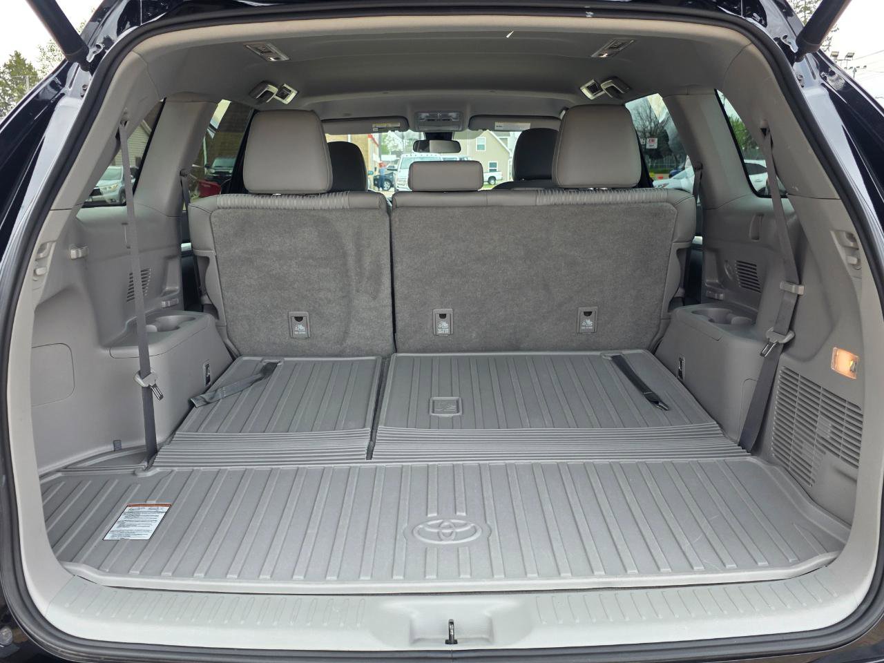 Used 2019 Toyota Highlander Plus image 19