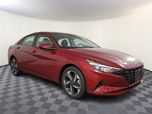 Used 2023 Hyundai Elantra SEL w/ Convenience Package