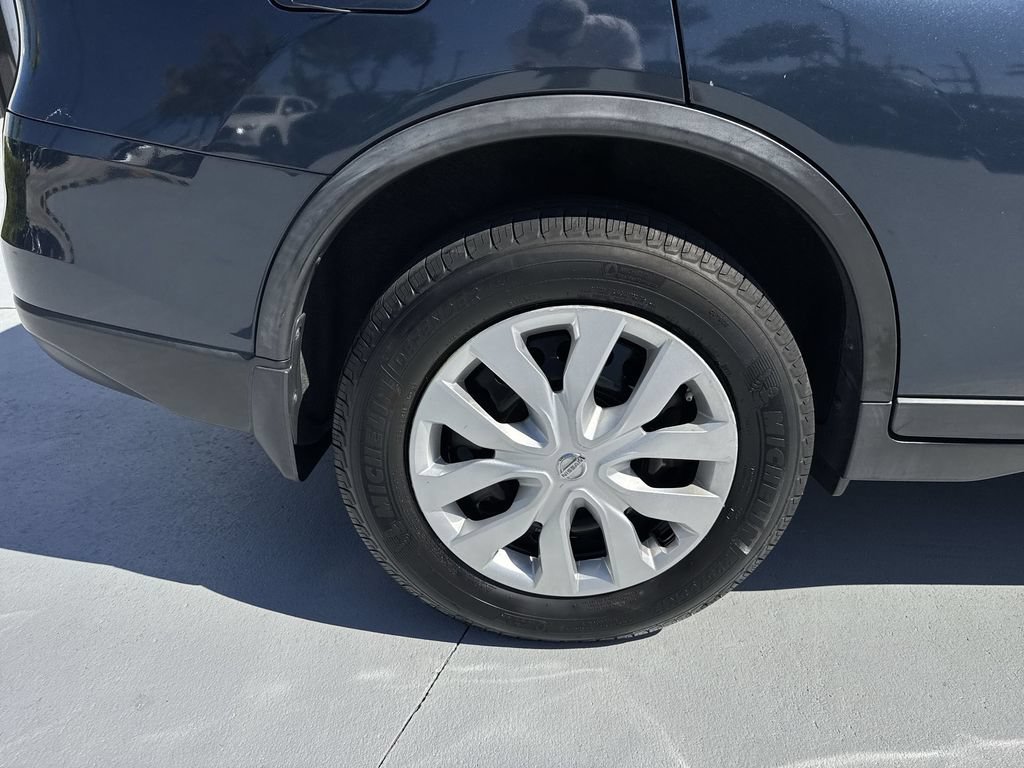 Used 2016 Nissan Rogue S w/ Appearance Package FWD image 59