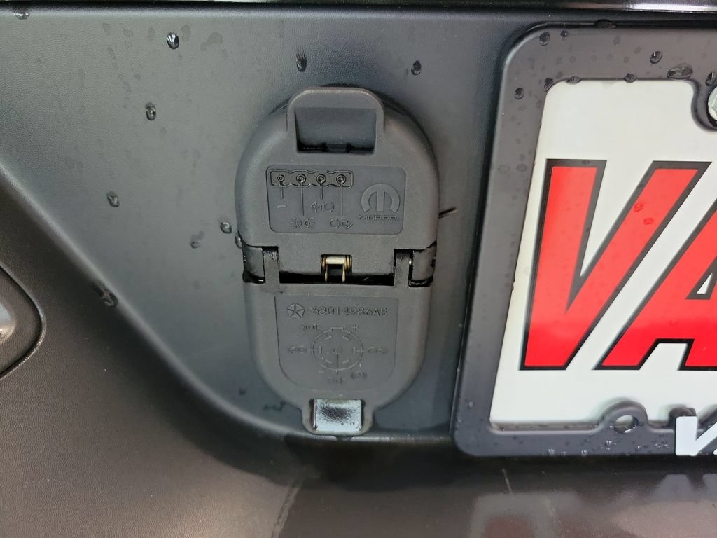 Used 2021 Jeep Gladiator Overland AWD/4WD image 15