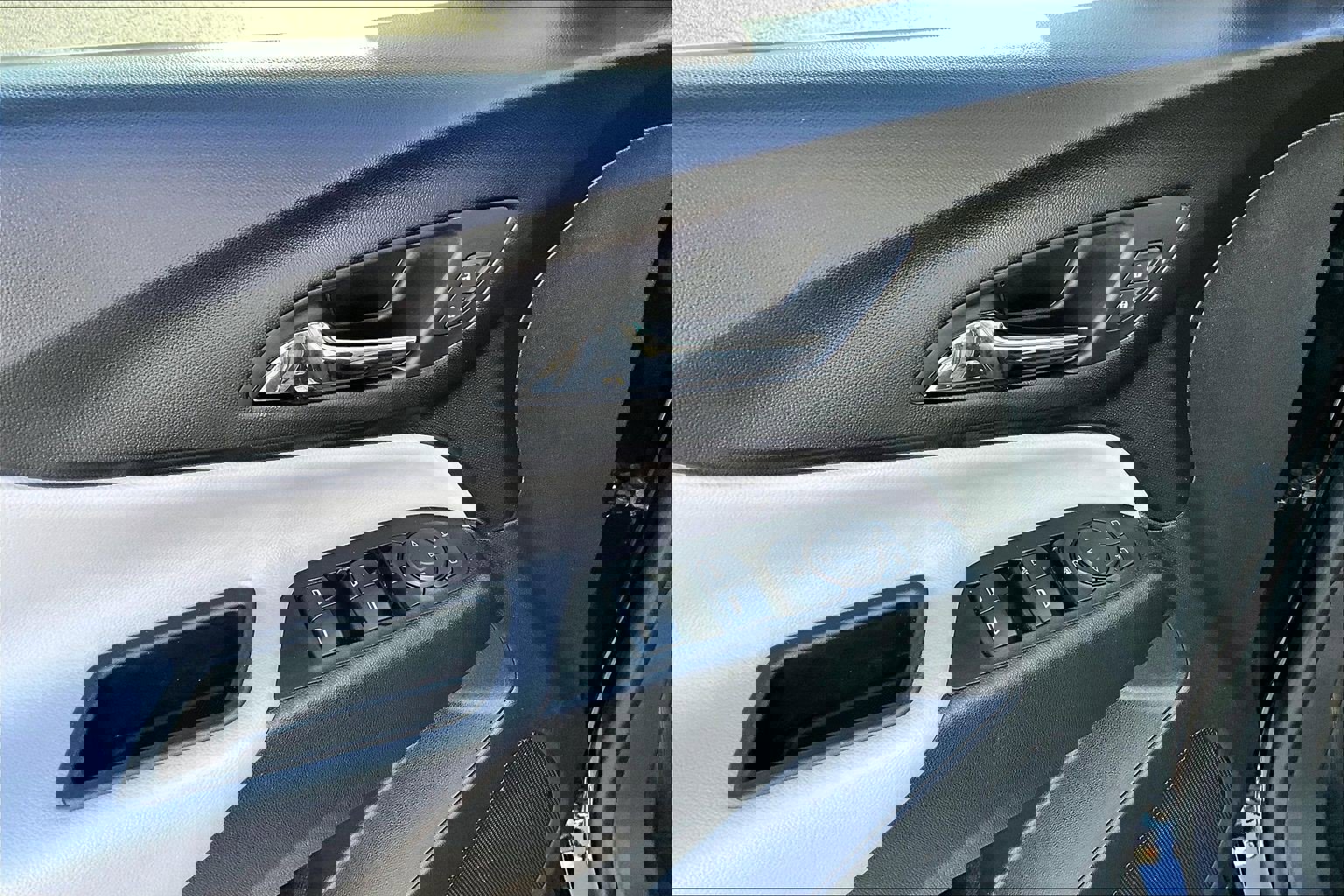 Certified 2023 Chevrolet Equinox LS w/ LS Convenience Package image 18