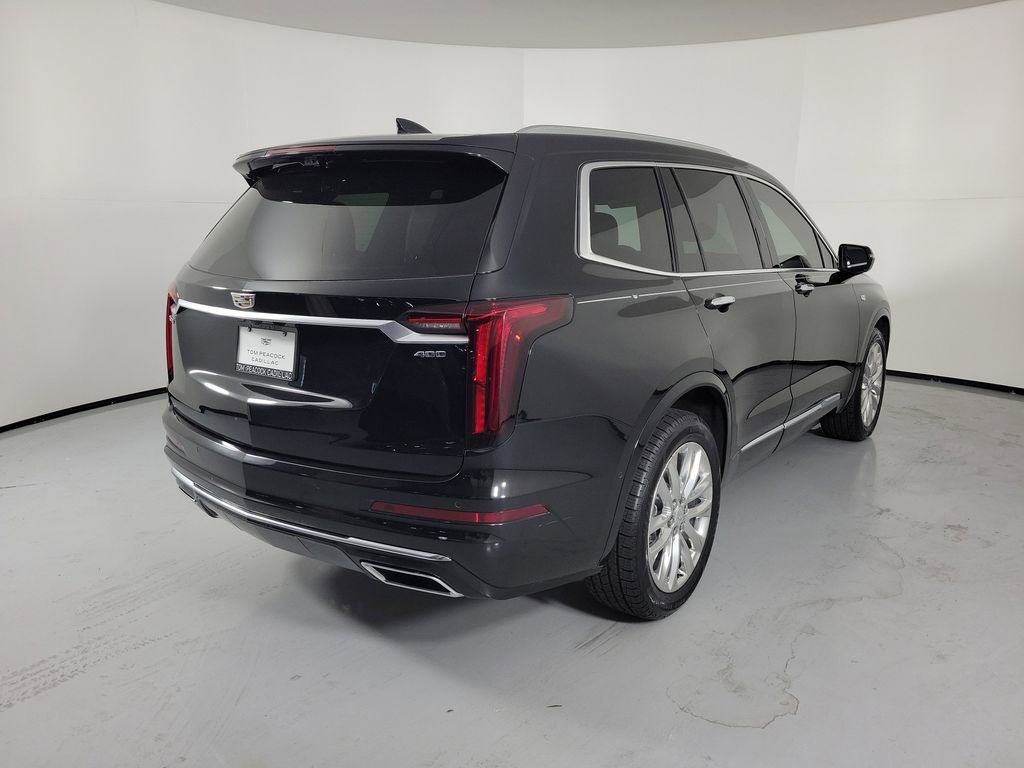 Used 2023 Cadillac XT6 Premium Luxury w/ Technology Package FWD image 4