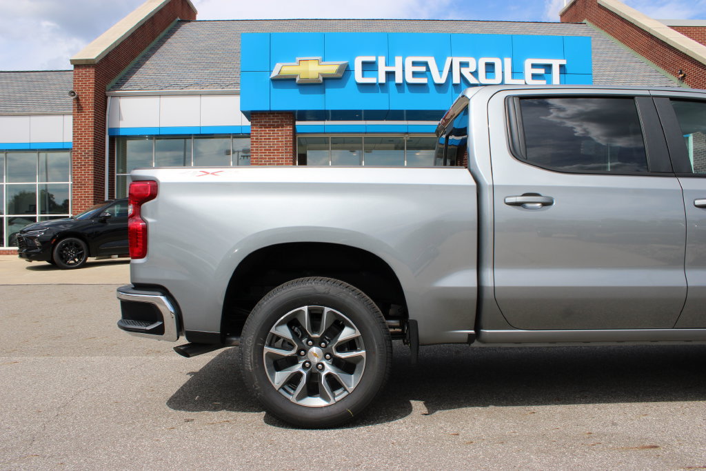New 2026 Chevrolet Silverado 1500 LT w/ Safety Package AWD/4WD image 39