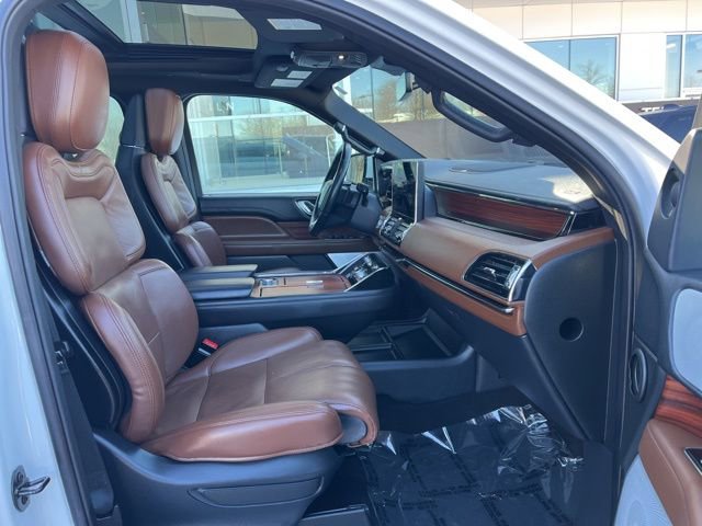 Used 2024 Lincoln Navigator L Reserve image 21