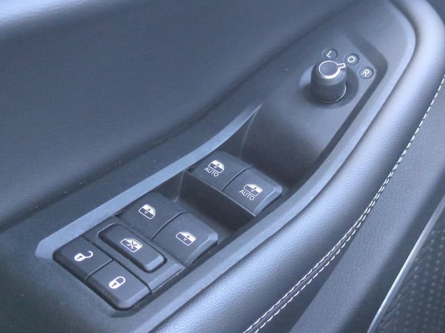 Used 2021 Jeep Grand Cherokee L Limited AWD/4WD image 25
