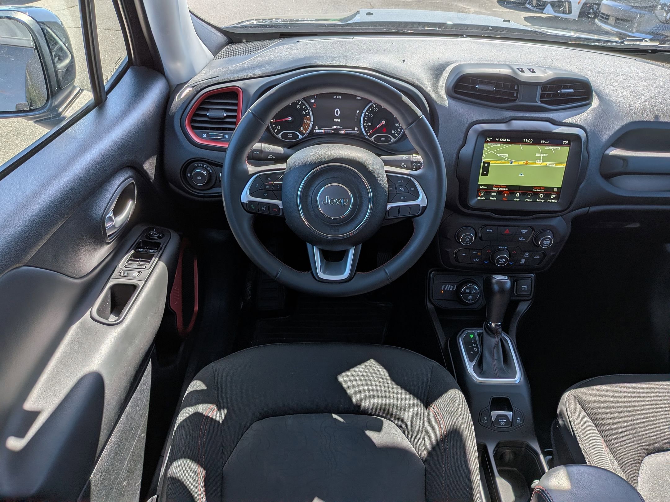 Used 2023 Jeep Renegade Trailhawk AWD/4WD image 30