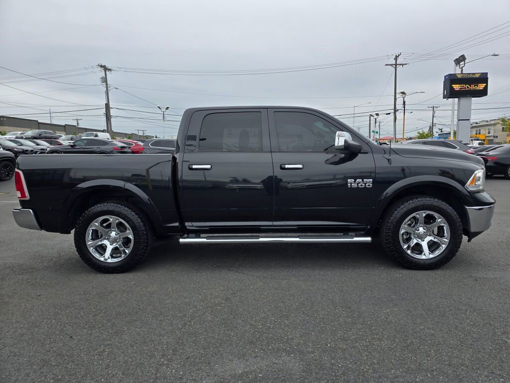 Used 2017 RAM 1500 Laramie w/ Convenience Group AWD/4WD image 5