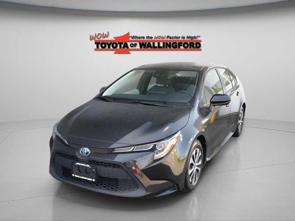 Certified 2022 Toyota Corolla LE FWD image 1