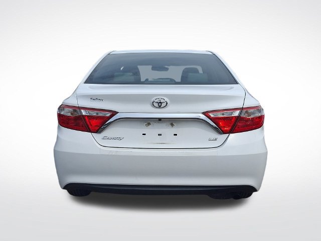 Used 2015 Toyota Camry LE FWD image 5