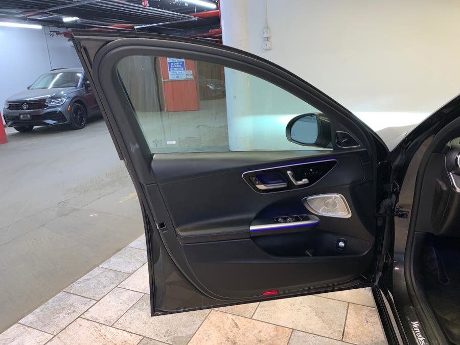 Used 2022 Mercedes-Benz C 300 4MATIC Sedan w/ Pinnacle Trim Package image 14