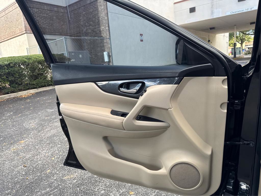 Used 2017 Nissan Rogue S w/ S Appearance Package image 16