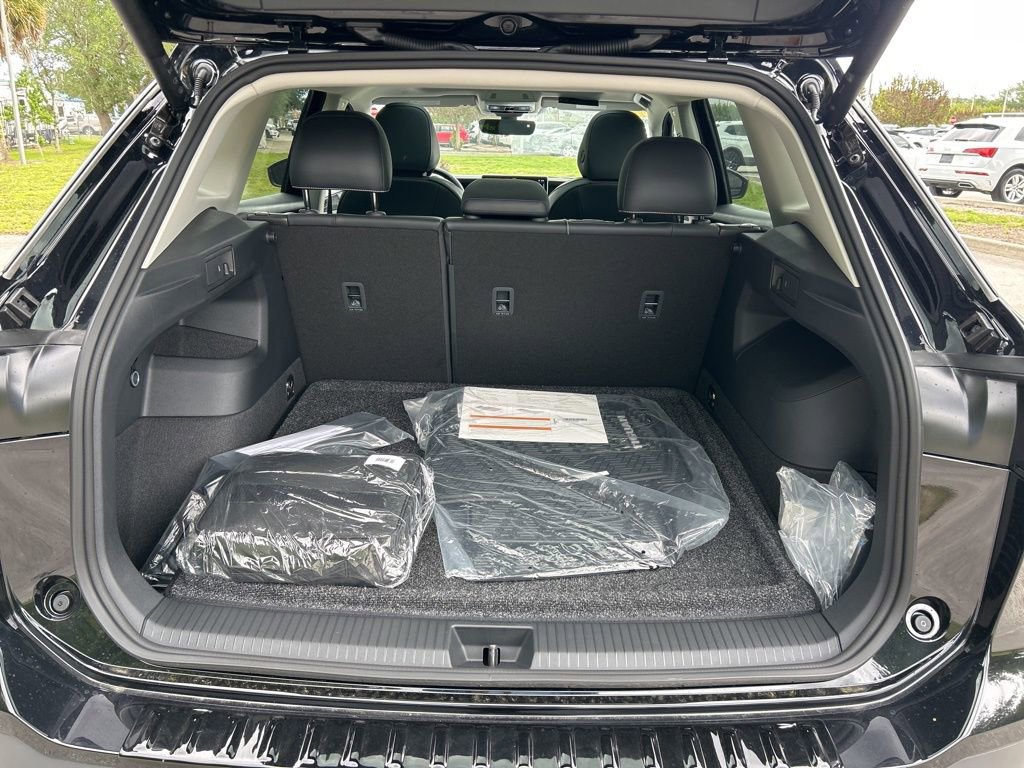 New 2026 Volkswagen Tiguan SE FWD image 52