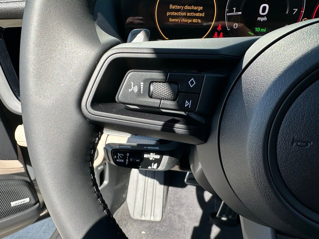 Used 2026 Porsche Panamera 4 image 17