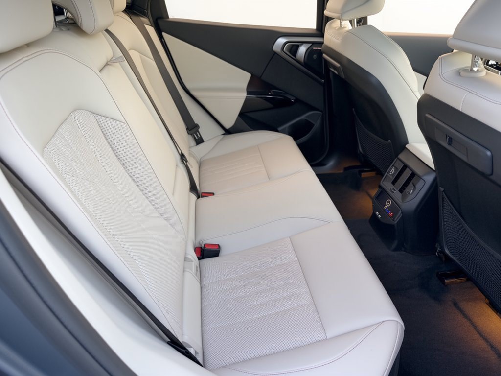 Certified 2026 BMW X3 xDrive30i w/ Premium Package AWD/4WD image 29