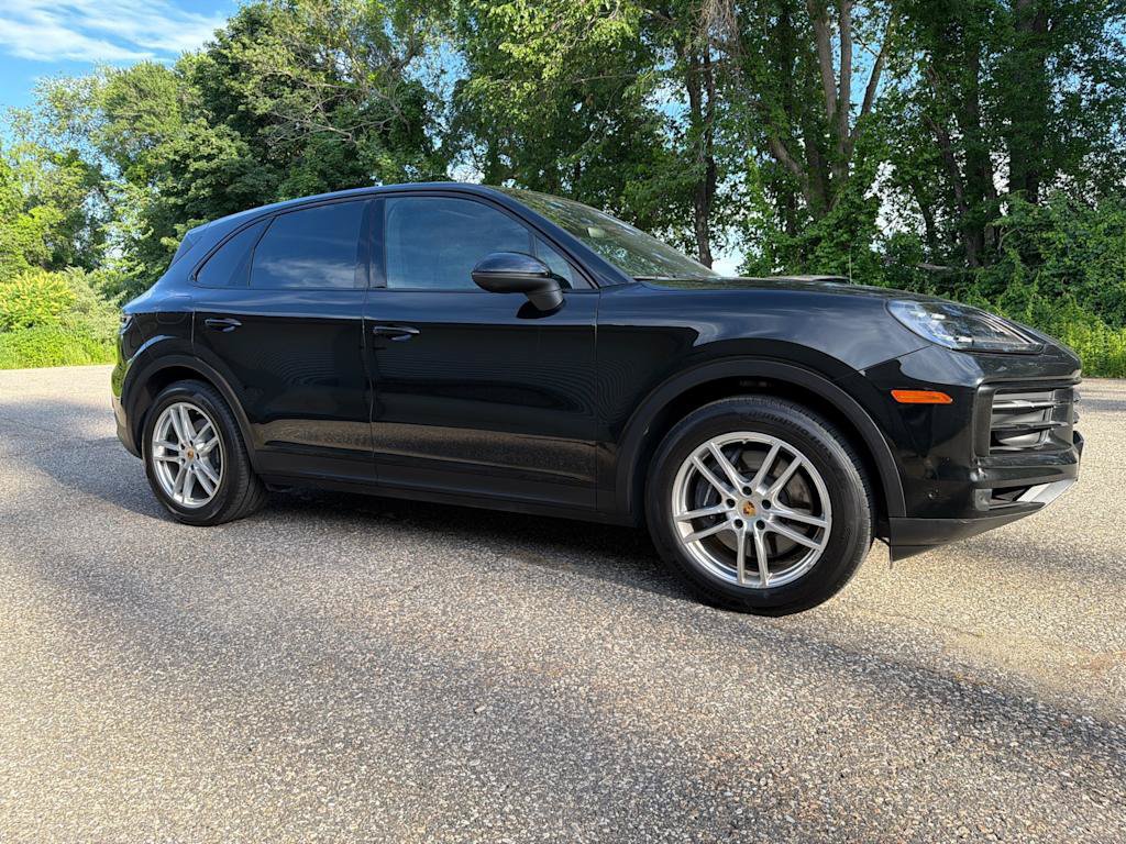Certified 2024 Porsche Cayenne AWD/4WD image 44