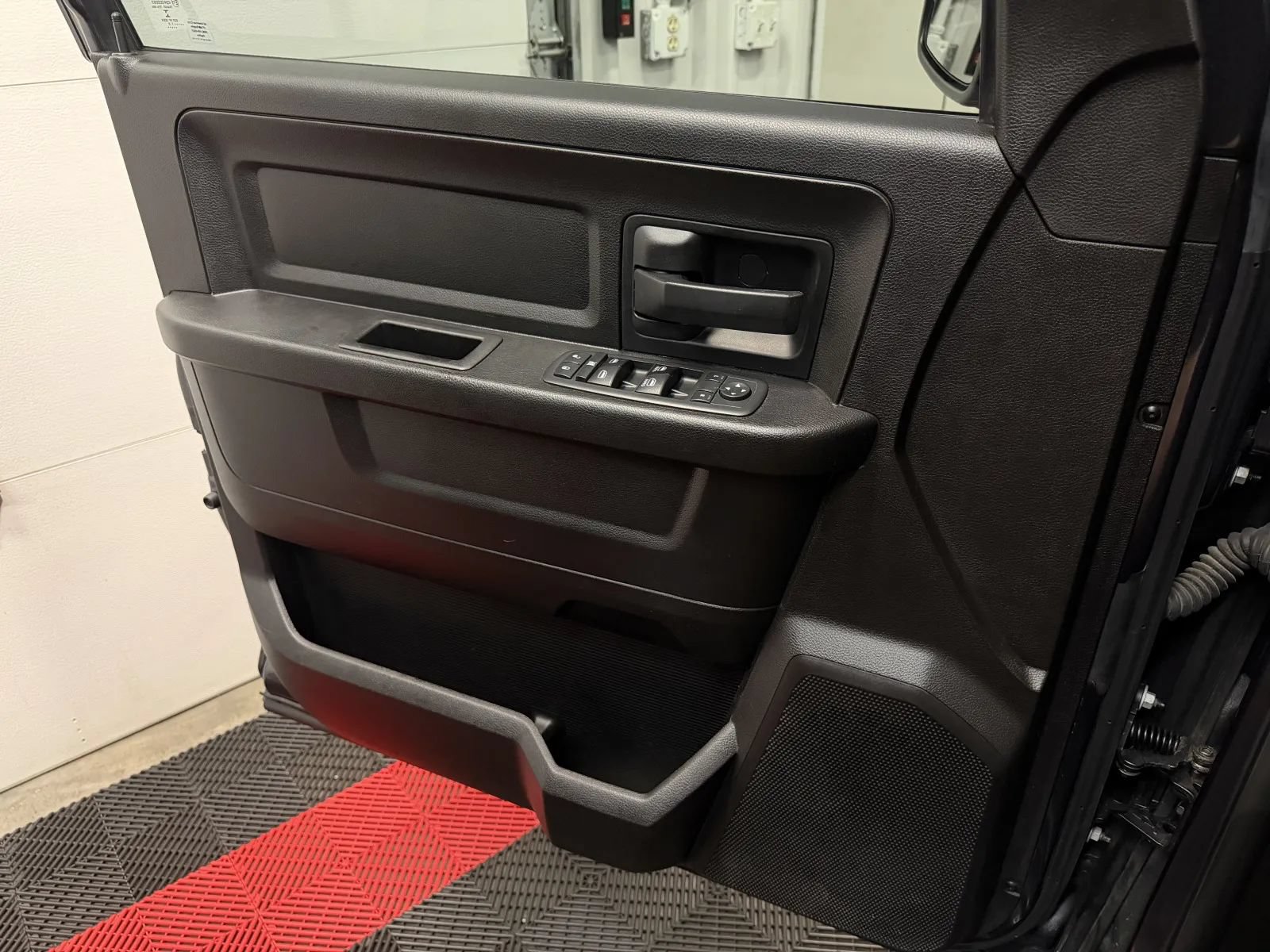 Used 2019 RAM 1500 Tradesman w/ Chrome Plus Package RWD image 26