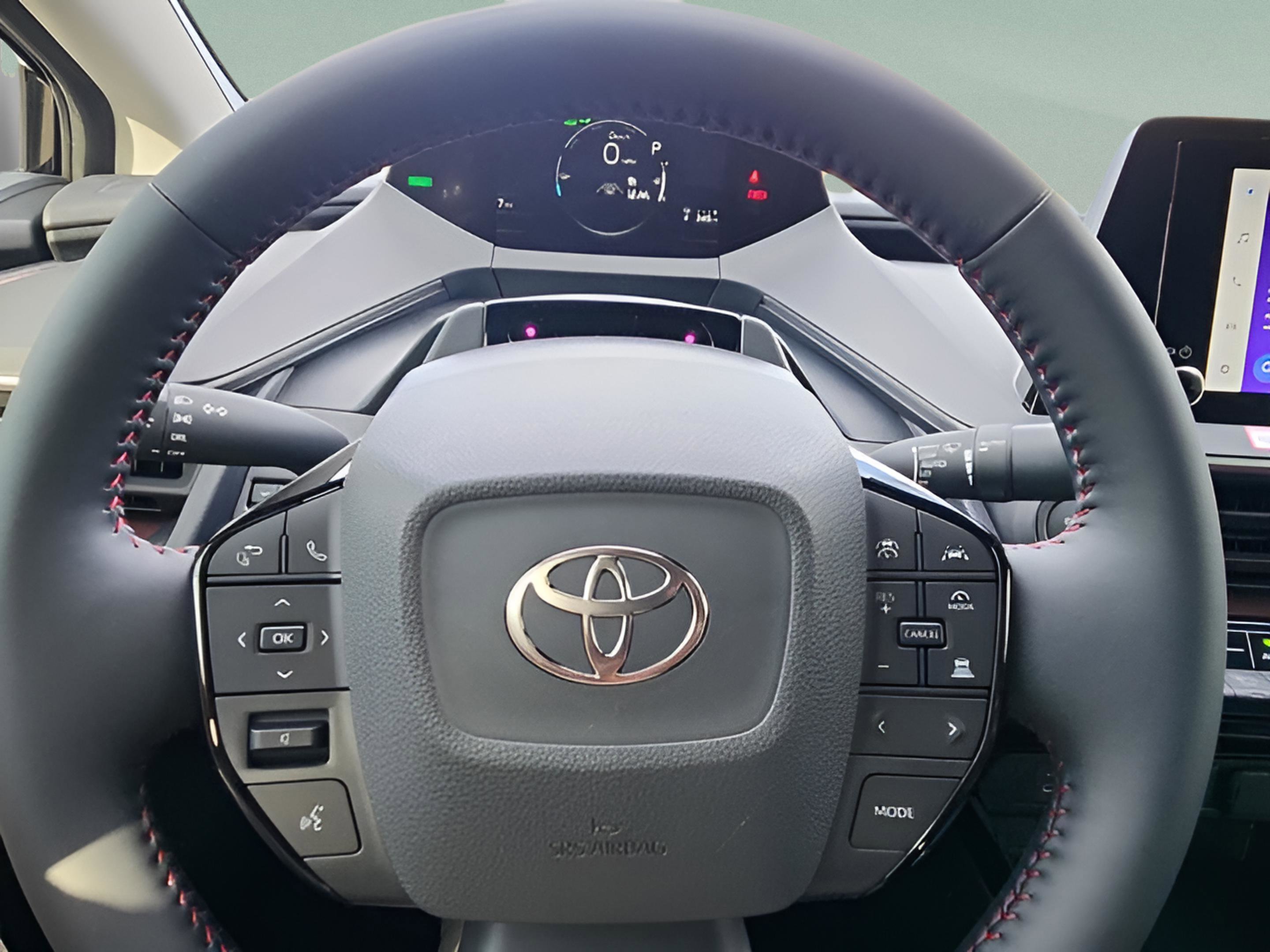 New 2026 Toyota Prius Plug-In Hybrid FWD image 18