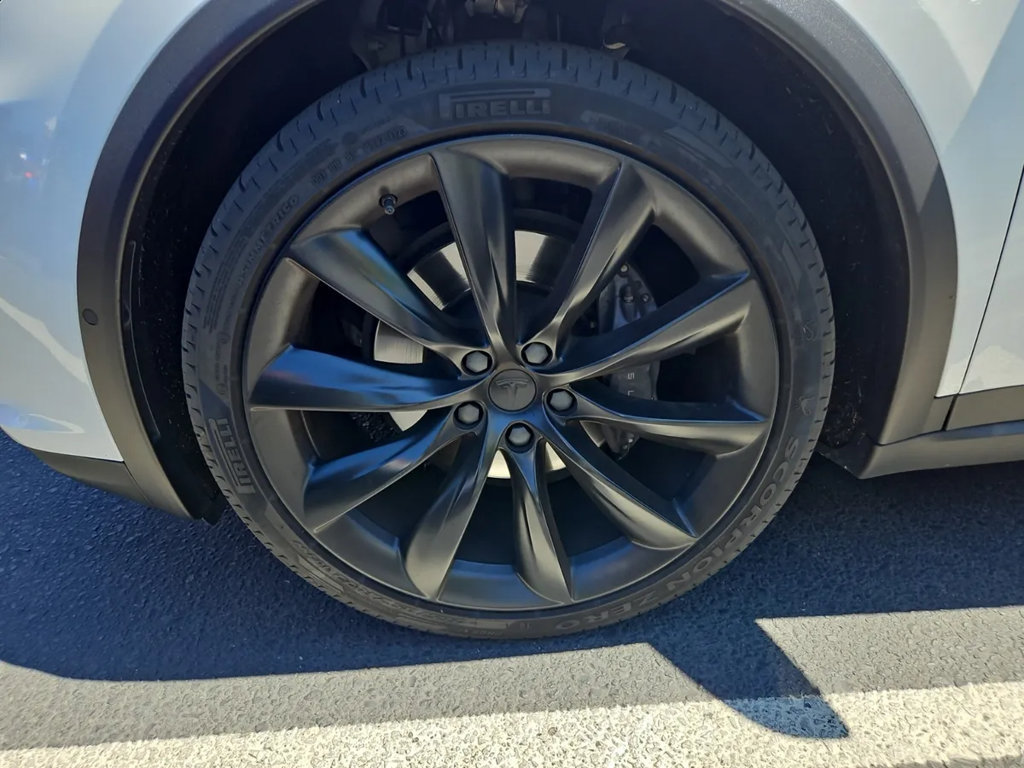 Used 2020 Tesla Model X Long Range AWD/4WD image 3