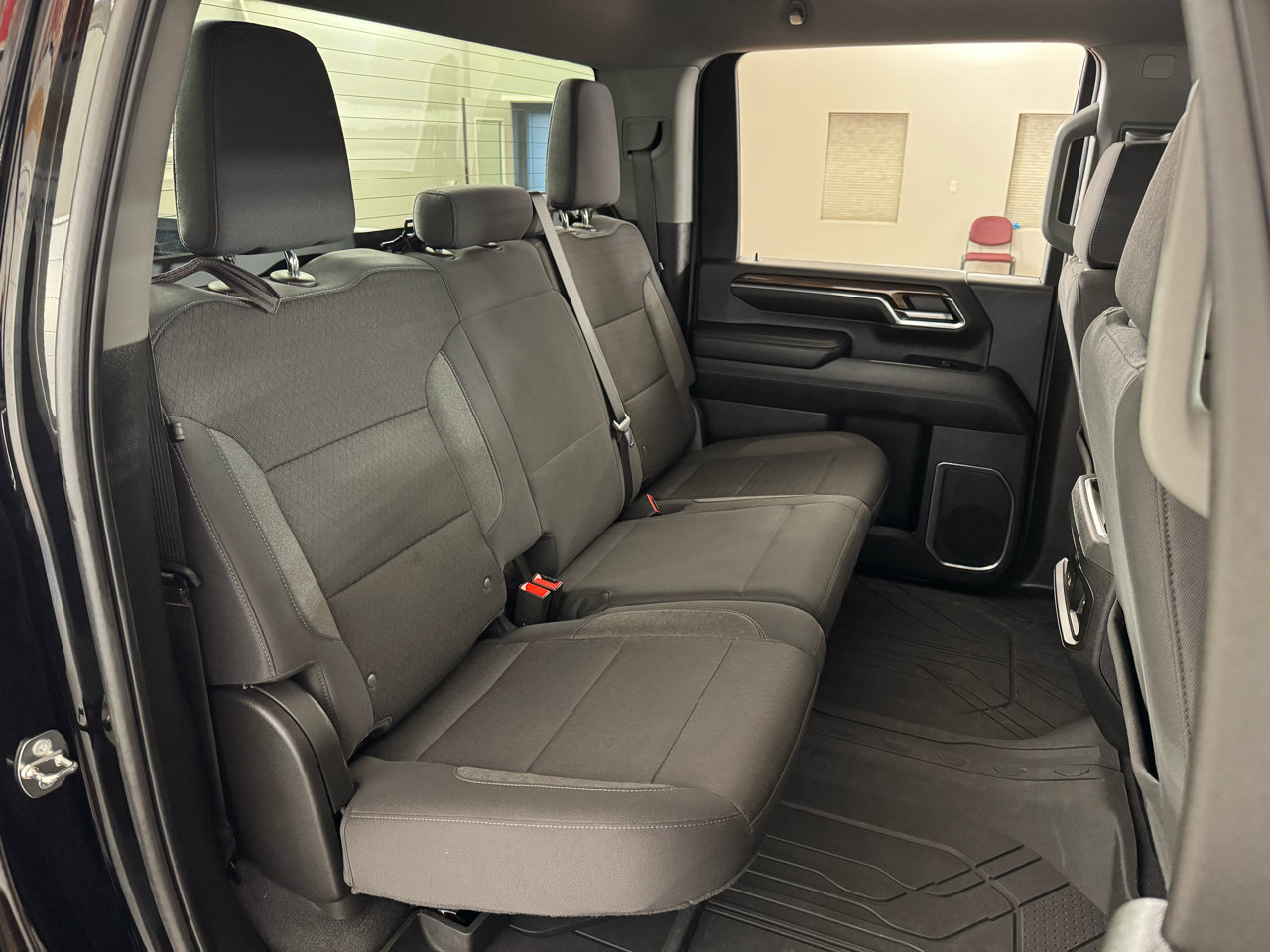 Used 2024 Chevrolet Silverado 2500 LT w/ Convenience Package image 35