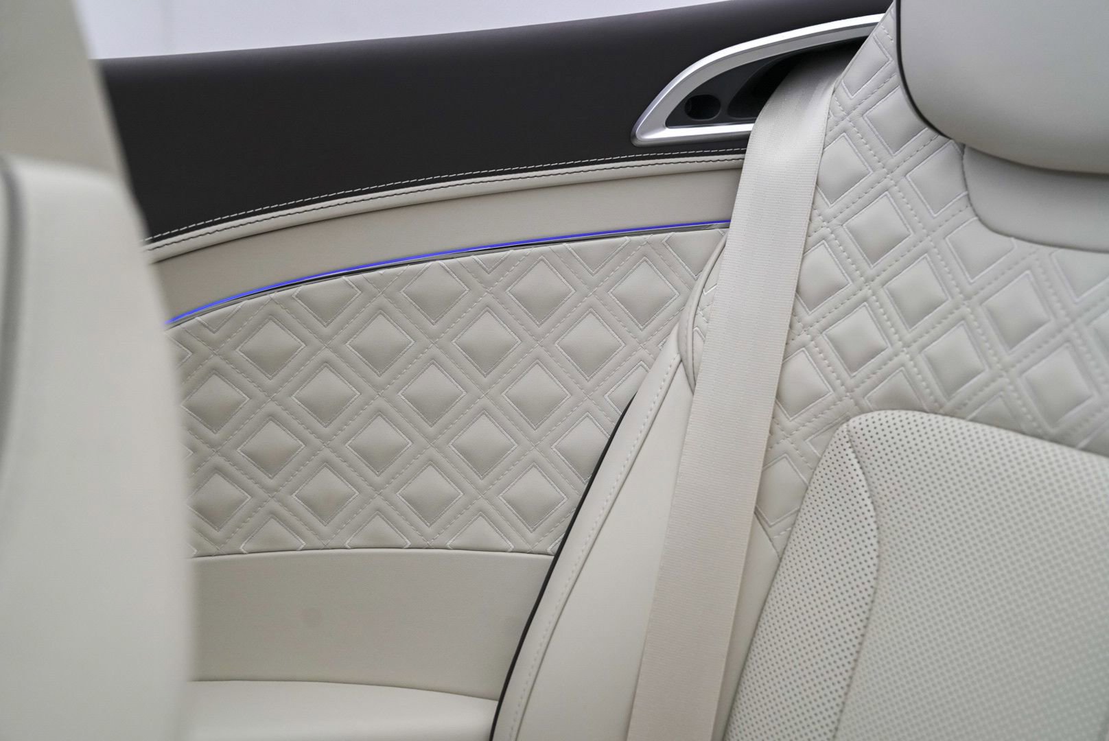 Used 2023 Bentley Continental GT Azure image 20