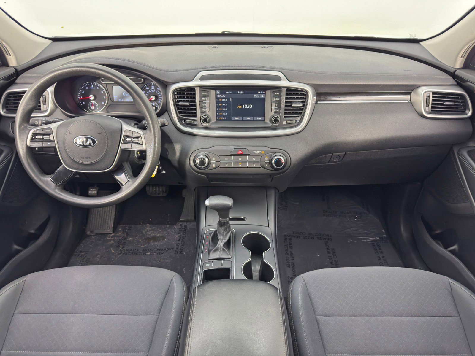 Used 2020 Kia Sorento LX image 11